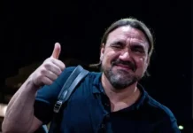 Leeds kaster sig over muligheden for at skrive kontrakt med den tidligere Liverpool-spiller med 235 Premier League-kampe i benene