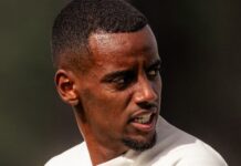 Advarer om, at dette var det første tegn på, at Alexander Isak og Viktor Gyökeres “får brodden” for sommerens transferkaos