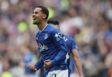 Premier League-rivaler i rækken til David Moyes’ vigtigste spiller