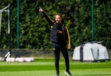 Premier League-klub fyrer manager efter “sammenstød” med tilhængere