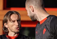 Spillede Modric kun elleve optrædener i AC Milan, før hans kontrakt er klar
