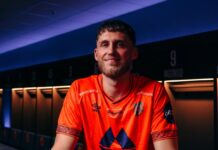 Begynder at købe nye spillere efter Eliteserien vender tilbage til Sverige