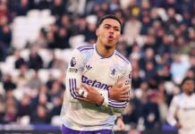 Aston Villa har seriøst skrevet under på guldkampen i Premier League