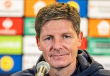 Den bedste kandidat til at træne Manchester United skal på en uforståelig, historisk pokalkamp!