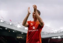 Manchester United vil have Jonny Evans tilbage