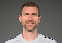 Per Mertesacker trækker sig fra Arsenal efter 15 år