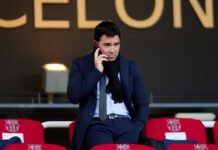 Deco holder et vågent øje med fem Tottenham-stjerner