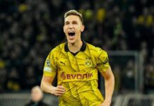 Der kom underskriften, som er en stor linje på plakaten for Real Madrid, Manchester United og Liverpool