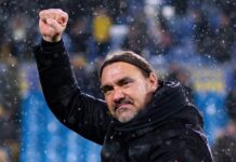 Daniel Farke blokerer salget, selvom Leeds’ økonomi fristes