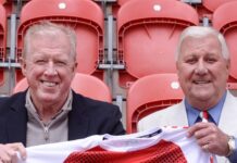 Den tidligere Manchester United-manager Steve McClaren tilbage på boldøen for redningsaktion