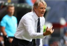 Reporter Roberto Mancini får rengøringsjobbet i Italien