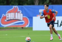 Premier League-klubber forventes at teste Bournemouths vilje til at beholde Alex Scott