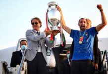 Det faktum, at Roberto Mancini er tilbage, viser tydeligt fodboldens status i Italien