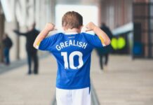 Knapt to år senere er Everton igen til salg!